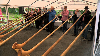 Berggottesdienst alphornblser auf, Groen waldstein br24, Alphorn experience, Swiss customs HD wallpaper