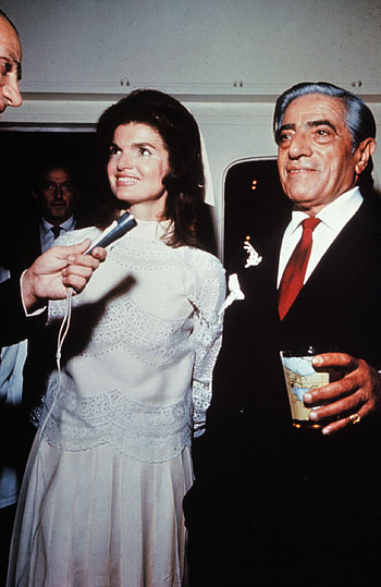 Katie Holmes as Jackie Kennedy, Wedding dress HD phone wallpaper