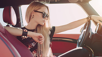 Blonde Girl Sitting In Car, blonde, girls, model HD wallpaper