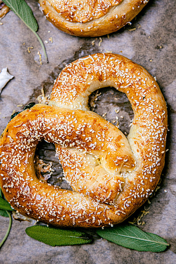 Stuffed, Pretzel HD phone wallpaper