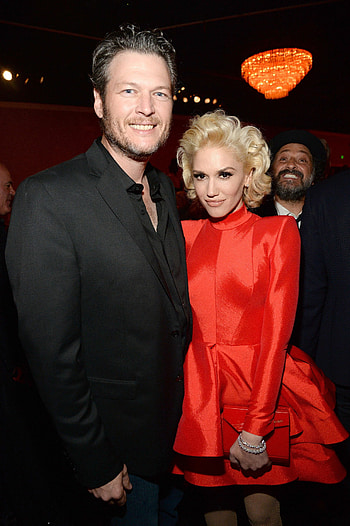 Gwen Stefani, Blake Shelton, A-list Grammys party, Public affection HD phone wallpaper
