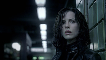 Selene (Underworld), Vampire warrior, Gothic tale, Kate Beckinsale HD wallpaper