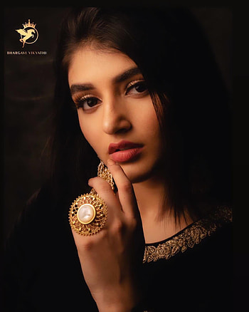 Sreeleela, Telugu actress, flash graphy, lip HD phone wallpaper
