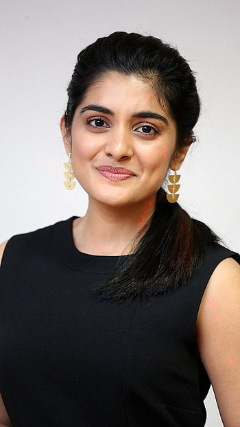 Nivetha Thomas, Beautiful HD phone wallpaper