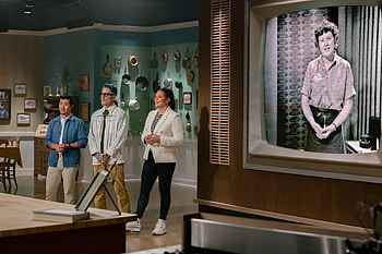Julia TV series, Julia Child tribute, Star-studded cast, Food Network collaboration HD wallpaper
