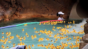Aulani - Rubber Ducky Derby to Celebrate 2nd Anniversary HD wallpaper