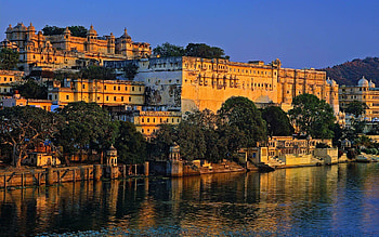 Udaipur City Palace, India HD wallpaper