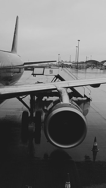 Travel airport scene, High-definition , Wanderlust vibes, backgrounds HD phone wallpaper