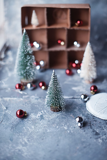 Holidays, New Year, Decorations, Fir-Trees, Christmas, Balls HD phone wallpaper