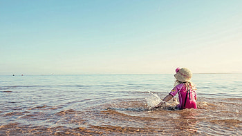 Sea, Shore, Bank, Miscellanea, Miscellaneous, Child HD wallpaper