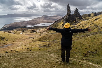 Enjoy a breathtaking view of the rugged landscape at Old Man of Storr, Isle of Skye. HD wallpaper
