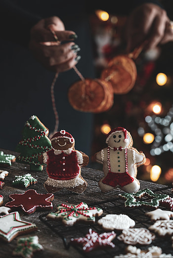 Holidays, New Year, Cookies, Christmas, Holiday, Figurines, Figures, Gingerbread HD phone wallpaper