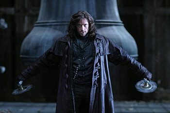 Van Helsing, Action-packed, Intense fight scenes, Immortal adversaries HD wallpaper