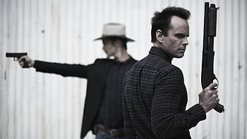 Justified TV Series, Riveting plot, Unexpected alliances, Intricate web HD wallpaper