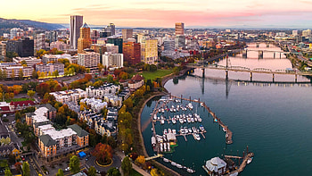 Portland Oregon Skyline, Trendy travel tips, Marriott Bonvoy archives, Urban insights HD wallpaper