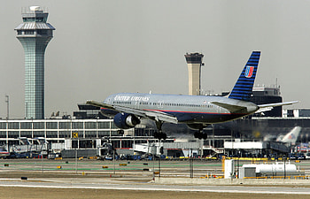 Chicago O'Hare Airport, Tornado leaves stranded, Hundreds stranded, Ohare Airport HD wallpaper
