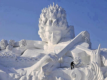 Snow woman and the violin, winter, architecture, snow art, snow woman, other, snow sculptures, violin HD wallpaper