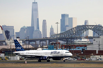 JetBlue Airways, Corporate profile, News and rankings, Fortune 500 company HD wallpaper