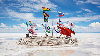 Flags at Salar De Uyuni, Bolivia, Travels, Stunning HD wallpaper
