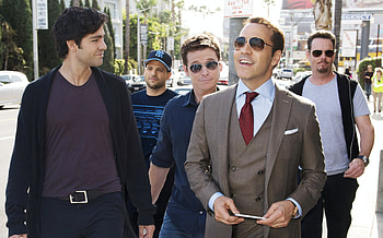 Entourage creator, Impact of PC culture, Backlash against series, Thoughts on Entourage HD wallpaper