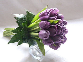 For you, Luiza, with all my love, bouquet, entertainment, tulips, special, purple, fashion, sister, violet, flowers, evening HD wallpaper