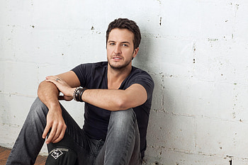 Luke Bryan, Background, Posted by Sarah Peltier HD wallpaper