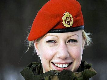 Army girl, 2011, 19, army, 10, girl HD wallpaper