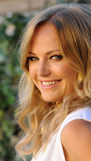 Screenbeauty, Malin Akerman, Smiling face, Fantasy girls HD phone wallpaper
