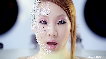 Artistic Beauty, makeup, women, diamonds, artistic HD wallpaper