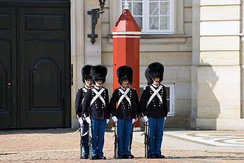 Amalienborg Palace, Copenhagen, Royal Residence, Danish History HD wallpaper