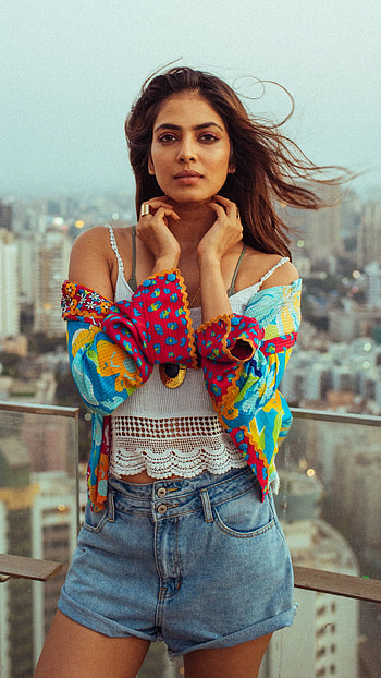 Malavika mohanan, sexy gorgeous, model, tamil actress HD phone wallpaper