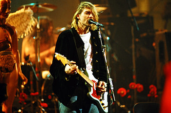 Kurt Cobain, Stylish and trendy HD wallpaper