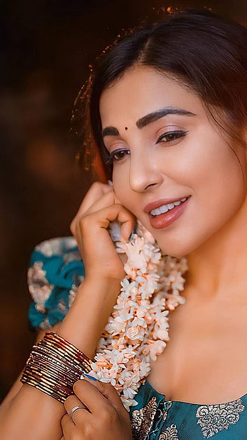 Parvati Nair, malayalam actress HD phone wallpaper