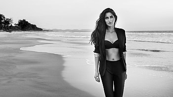 Katrina Kaif Monochrome , katrina-kaif, indian-celebrities, girls, desi-girls, monochrome, black-and-white HD wallpaper
