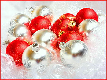 Silver and red, christmas, red, silver, decorations, balls, gold HD wallpaper