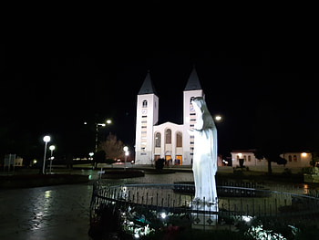 Međugorje at Novmeber night, religion, Bosnia, man made, Croatia HD wallpaper