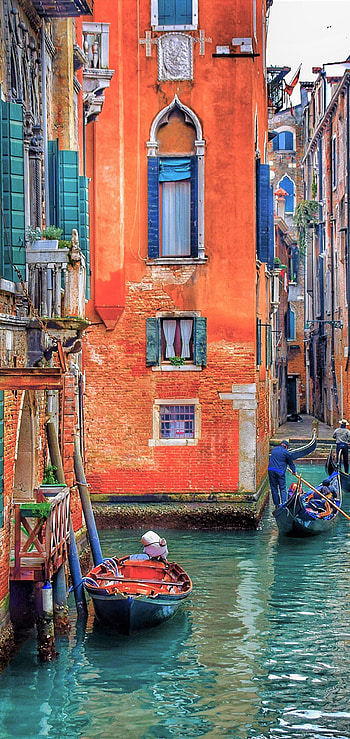 Gondolas in Venetian Canal, canal, colorful, building, Italy, man made, Venice HD phone wallpaper
