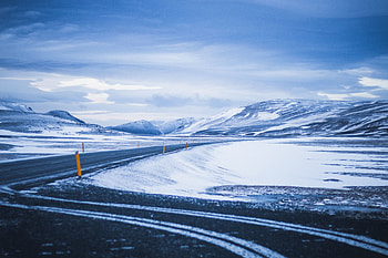 Mountains, road turn, glacier, white HD wallpaper