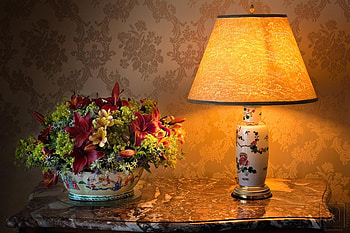 still life, bouquet, gentle, graphy, lamp, harmonious, vase, beautiful, nice, elegant, light, flower, cool, flowers HD wallpaper