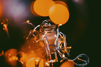 Bank, Glare, Miscellanea, Miscellaneous, Jar, Garland HD wallpaper