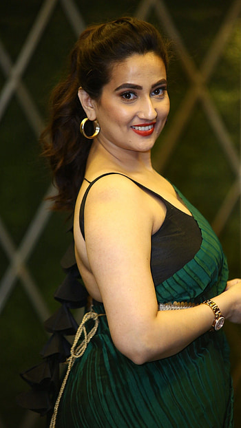 Manjusha, telugu actress, anchor HD phone wallpaper