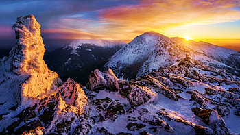 Sunset on the summit of Mt. Madison in the Presidential Range, New Hampshire, snow, usa, sunrays, colors, landscape, sky, mountains HD wallpaper