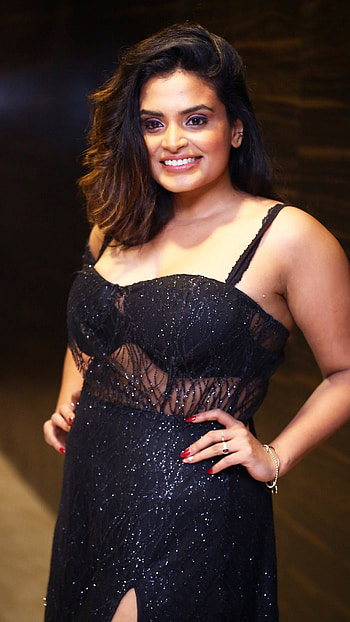 Sarayu, model, telugu actress, sexy gorgeous HD phone wallpaper