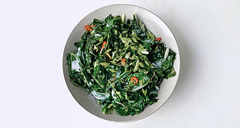 Wilted greens with coconut milk, Aromatic delight, Creamy goodness, Tropical fusion HD wallpaper