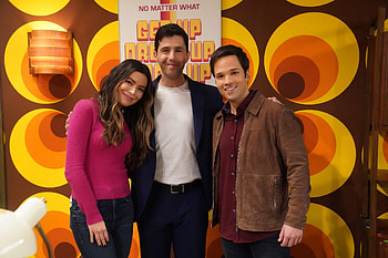 Miranda Cosgrove, Season 2, iCarly revival, Josh Peck HD wallpaper