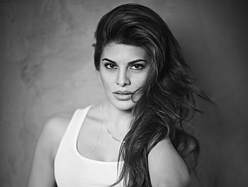 Jacqueline Fernandez New, jacqueline-fernandez, indian-celebrities, girls, desi-girls, monochrome, black-and-white HD wallpaper