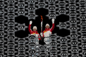 Dinigeer Yilamujiang and Zhao Jiawen, Olympic Flame HD wallpaper