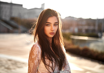 White dress, brown eyes, pretty woman HD wallpaper