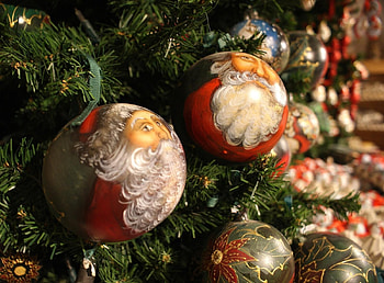 Holidays, , Branches, Needles, Christmas Decorations, Christmas Tree Toys, Balls, Face, Faces HD wallpaper