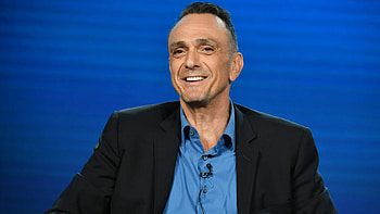 Hank Azaria movies, Quitting Apu role, Racial controversy HD wallpaper